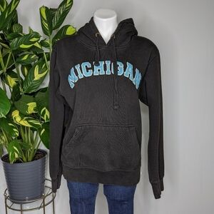 ✨3/$15 Black & blue Michigan hoodie M